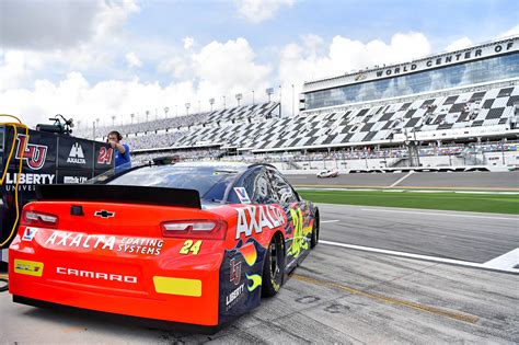 nascar daytona 500 qualifying.